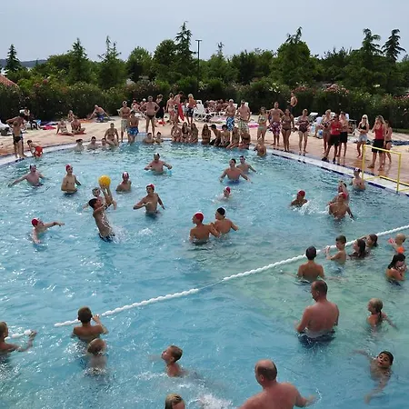 Mobile Homes Bi Village Vacanceselect Fažana